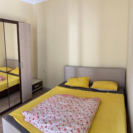 Big, Comfortable Apartment In Batumi Near The Sea מראה חיצוני תמונה