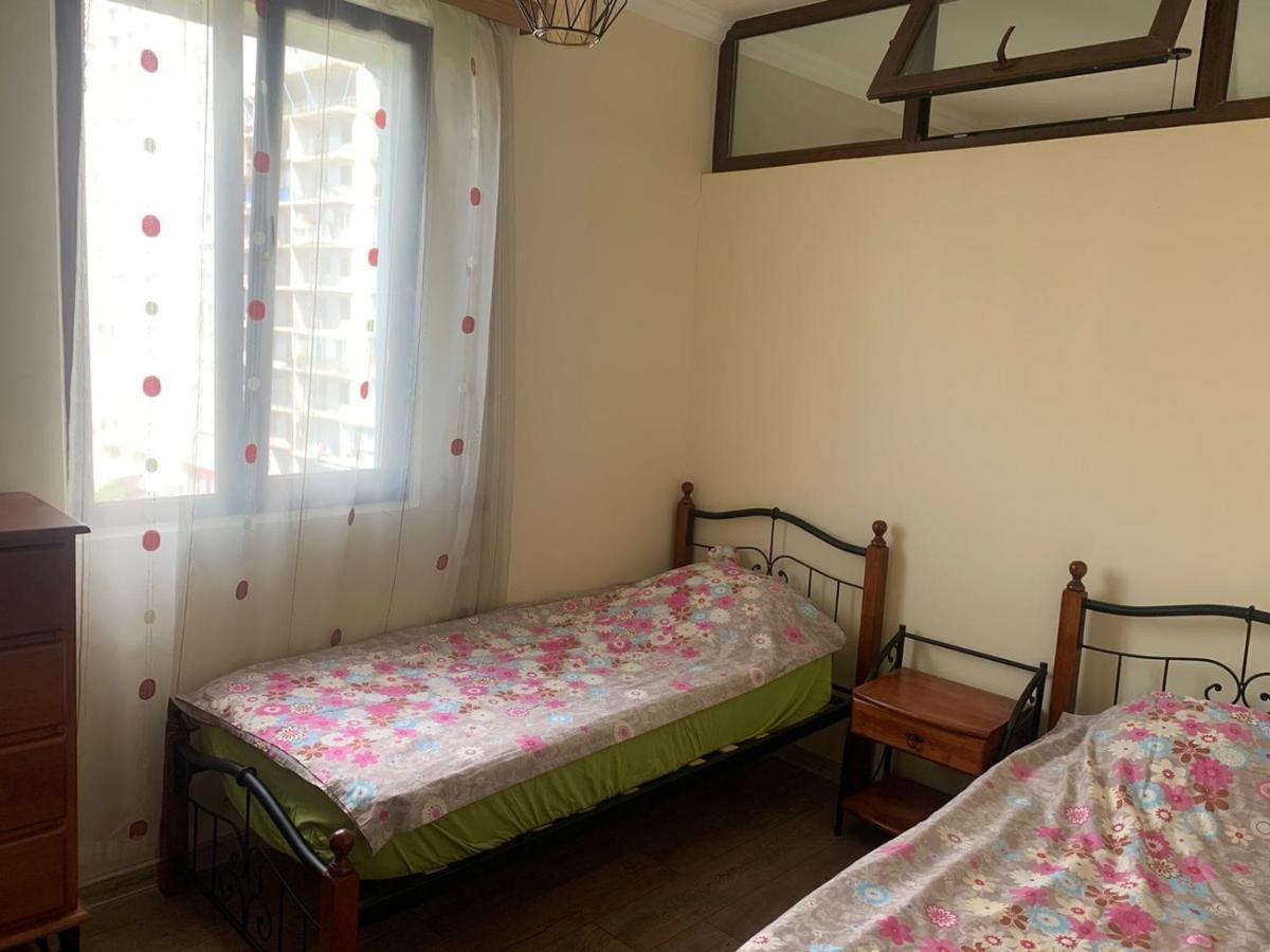 Big, Comfortable Apartment In Batumi Near The Sea מראה חיצוני תמונה