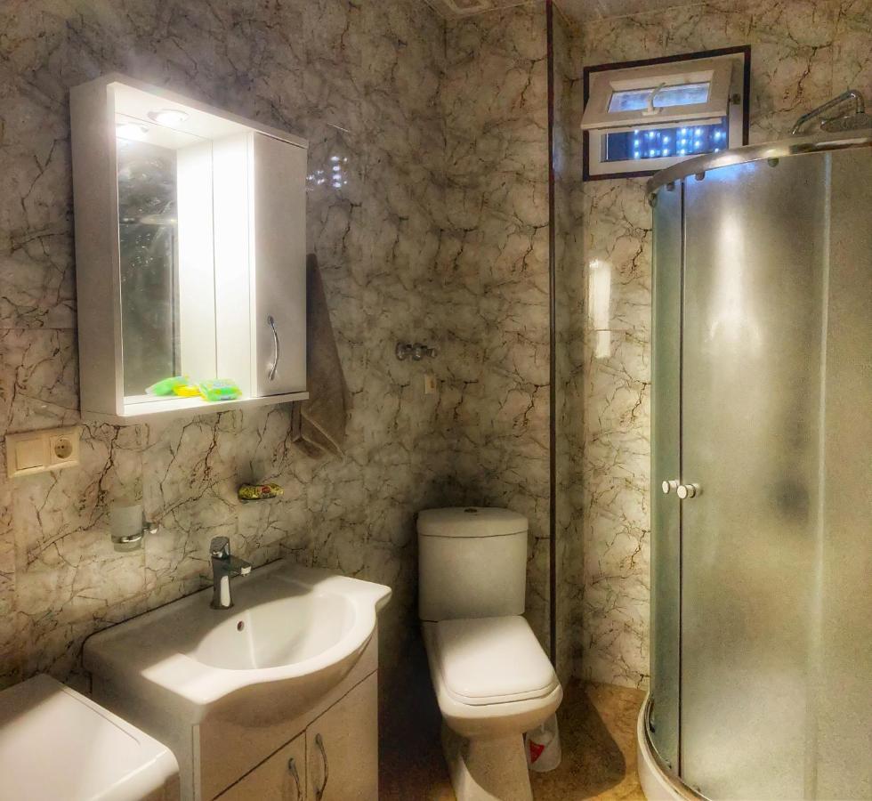 Big, Comfortable Apartment In Batumi Near The Sea מראה חיצוני תמונה